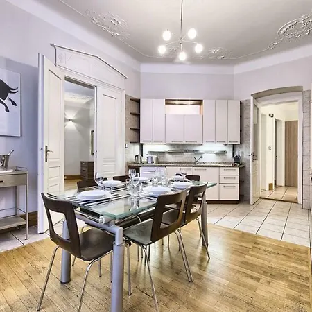 Διαμέρισμα Charming 3bd Apt *