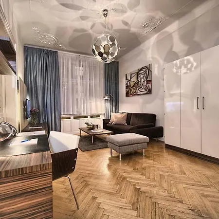 Charming 3bd Apt Διαμέρισμα