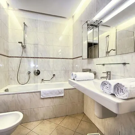 Διαμέρισμα Charming 3bd Apt